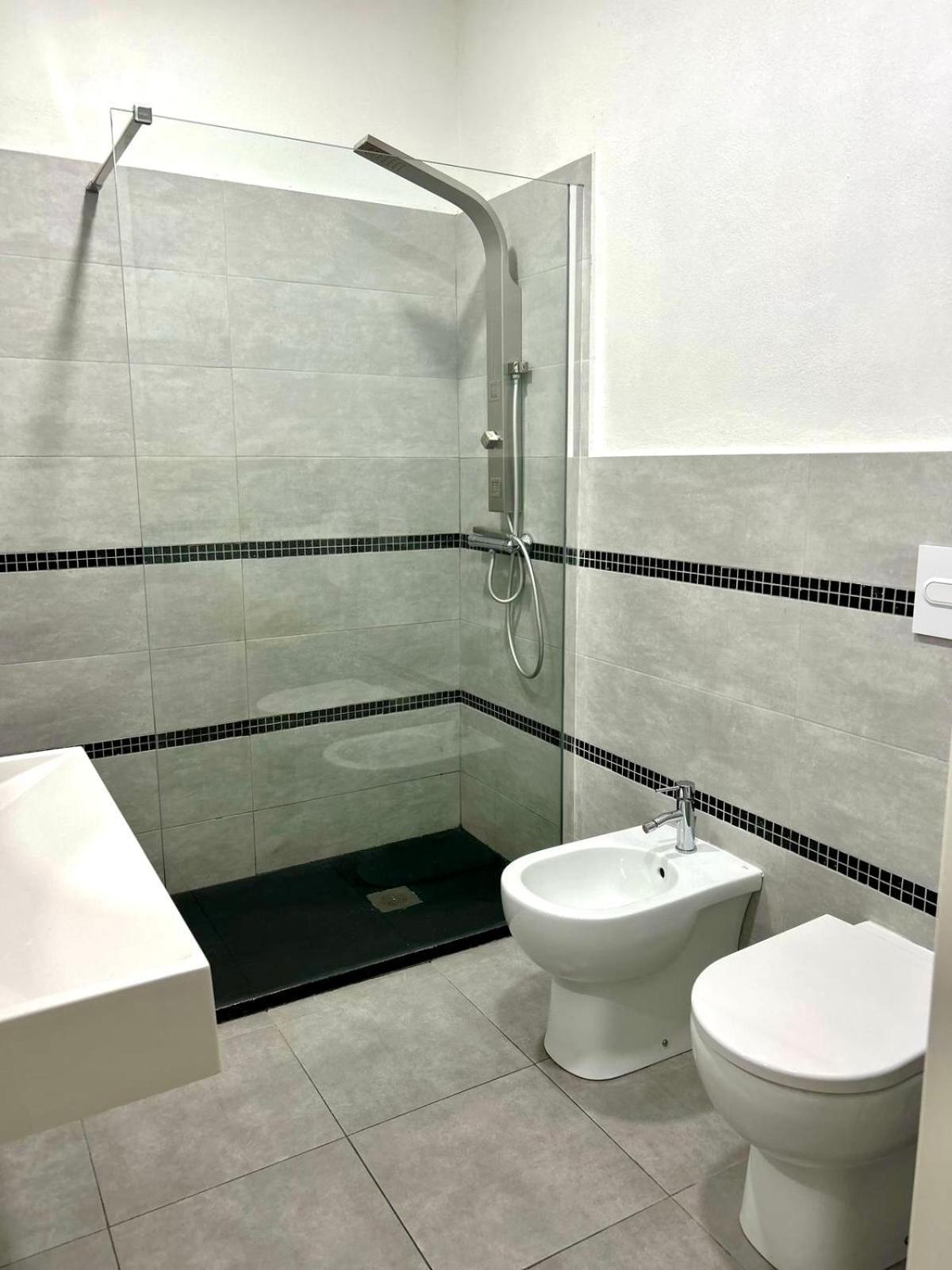 Appartamento Nuovo A 1 Minuto Dal Porto Ливорно Екстериор снимка